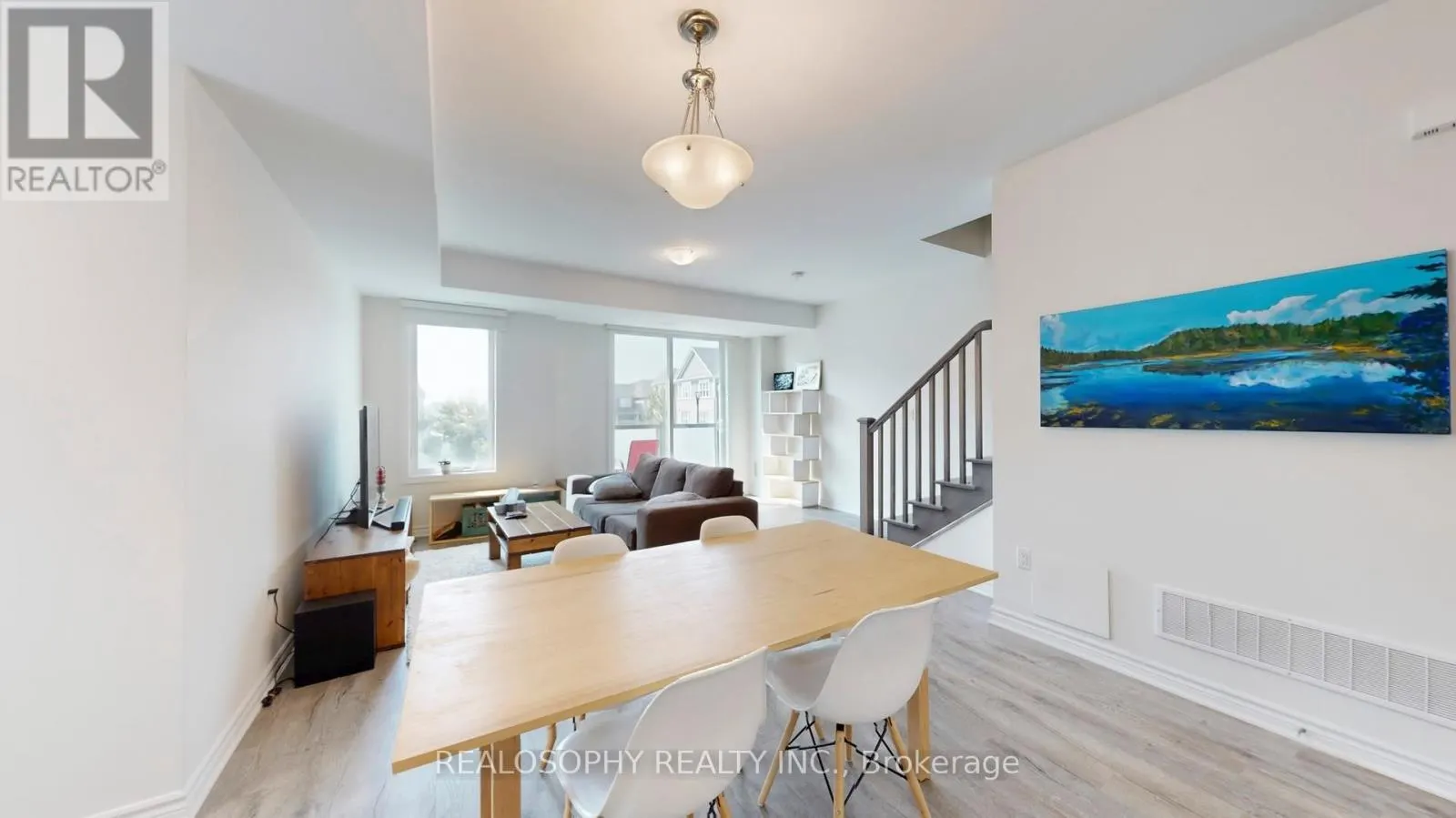 211 1034 RELECTION PLACE