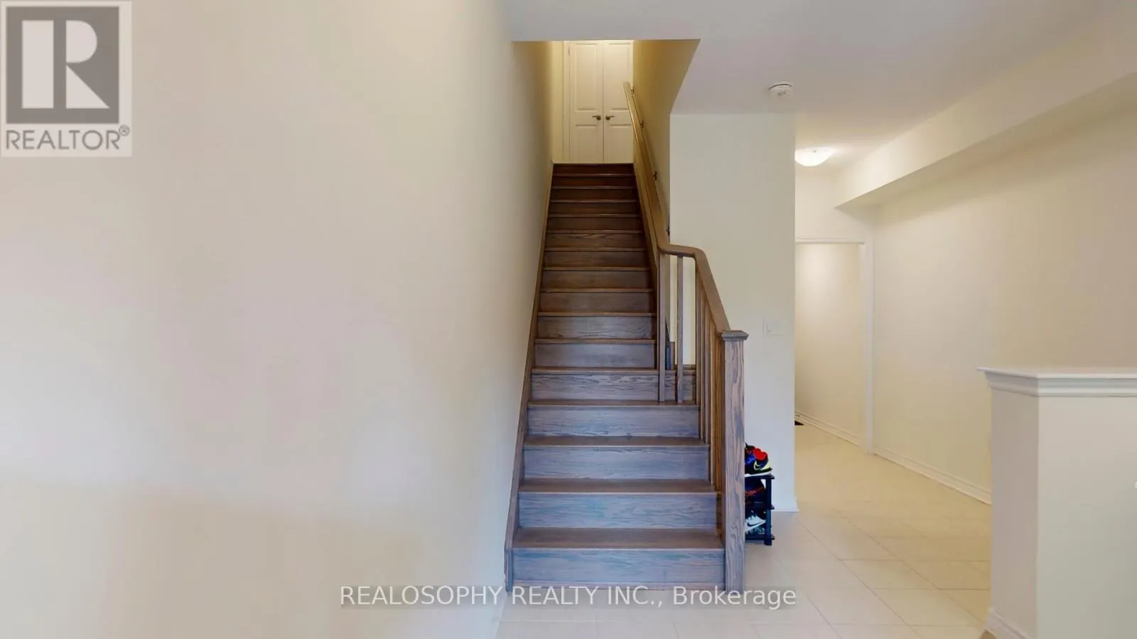 211 1034 RELECTION PLACE