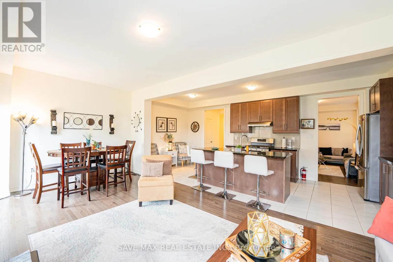 2092 COPPERMINE STREET