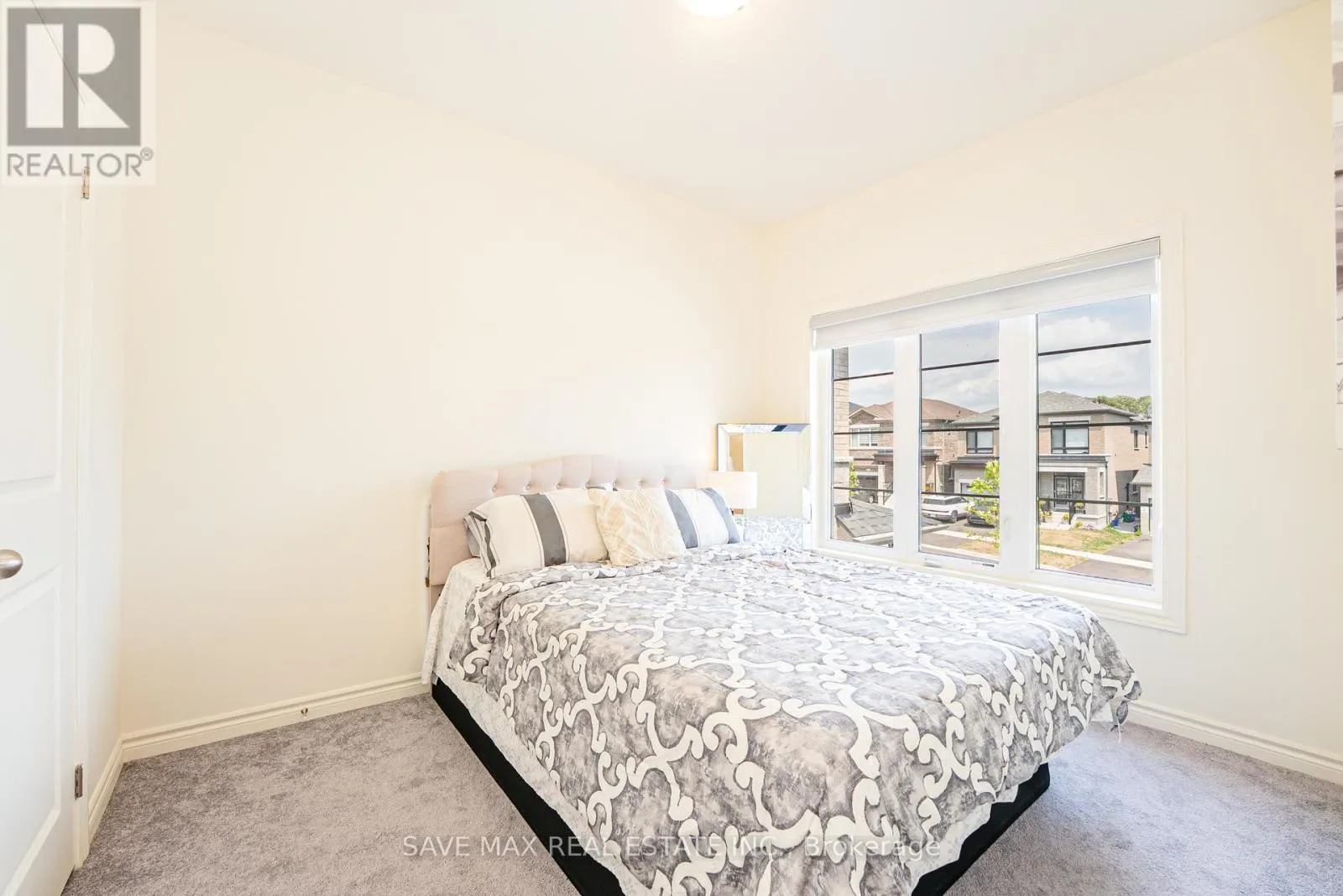 2092 COPPERMINE STREET