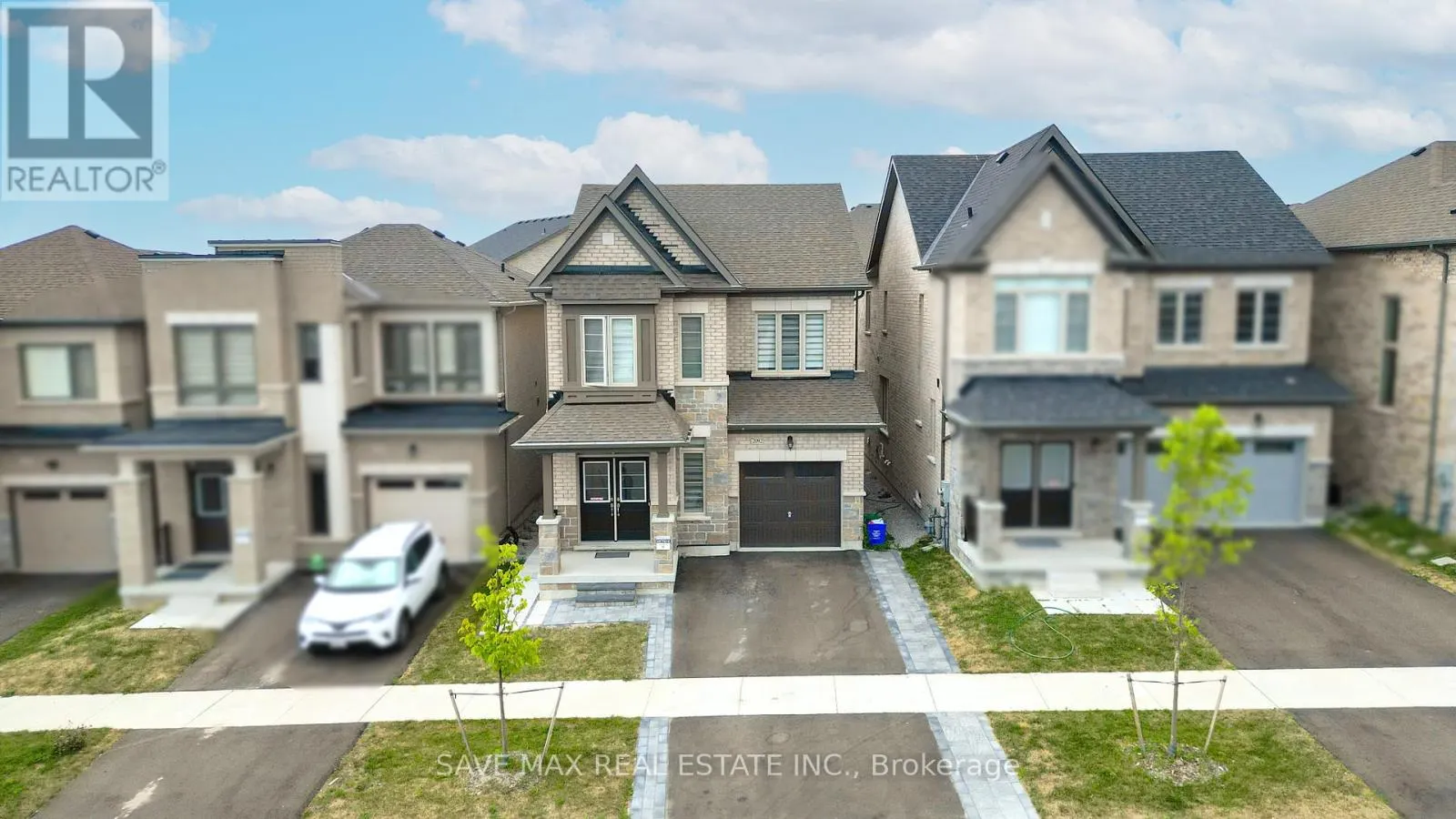 2092 COPPERMINE STREET