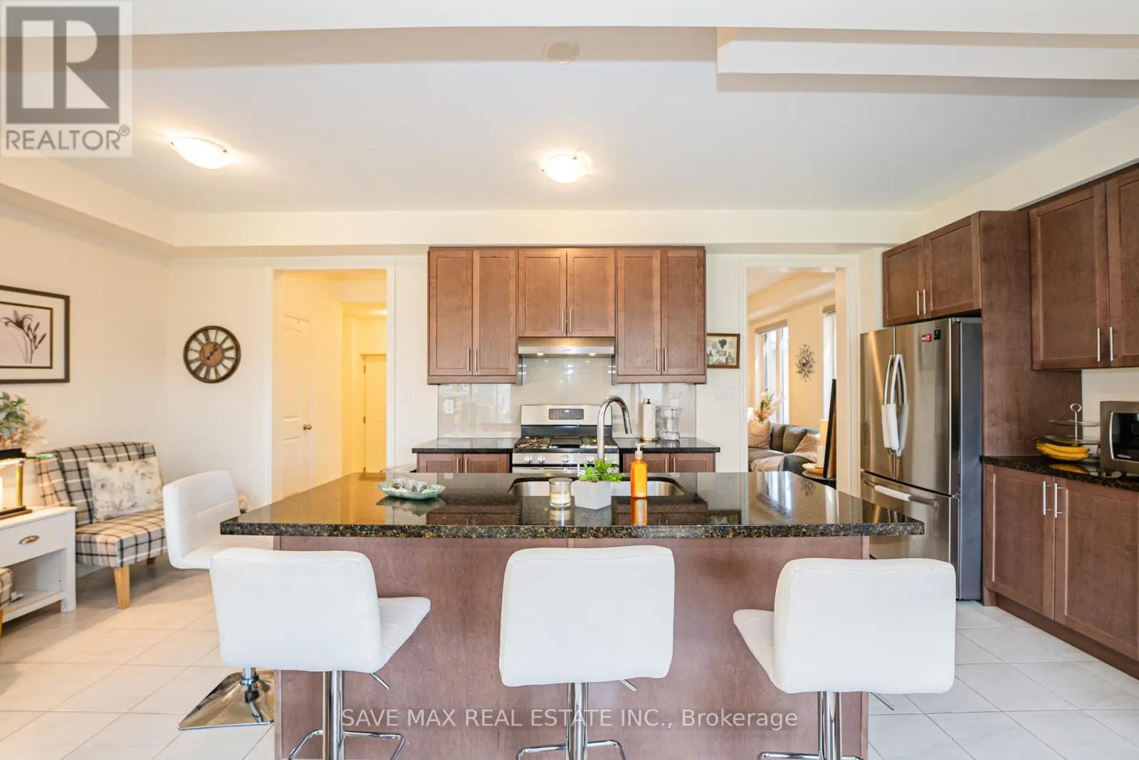 2092 COPPERMINE STREET