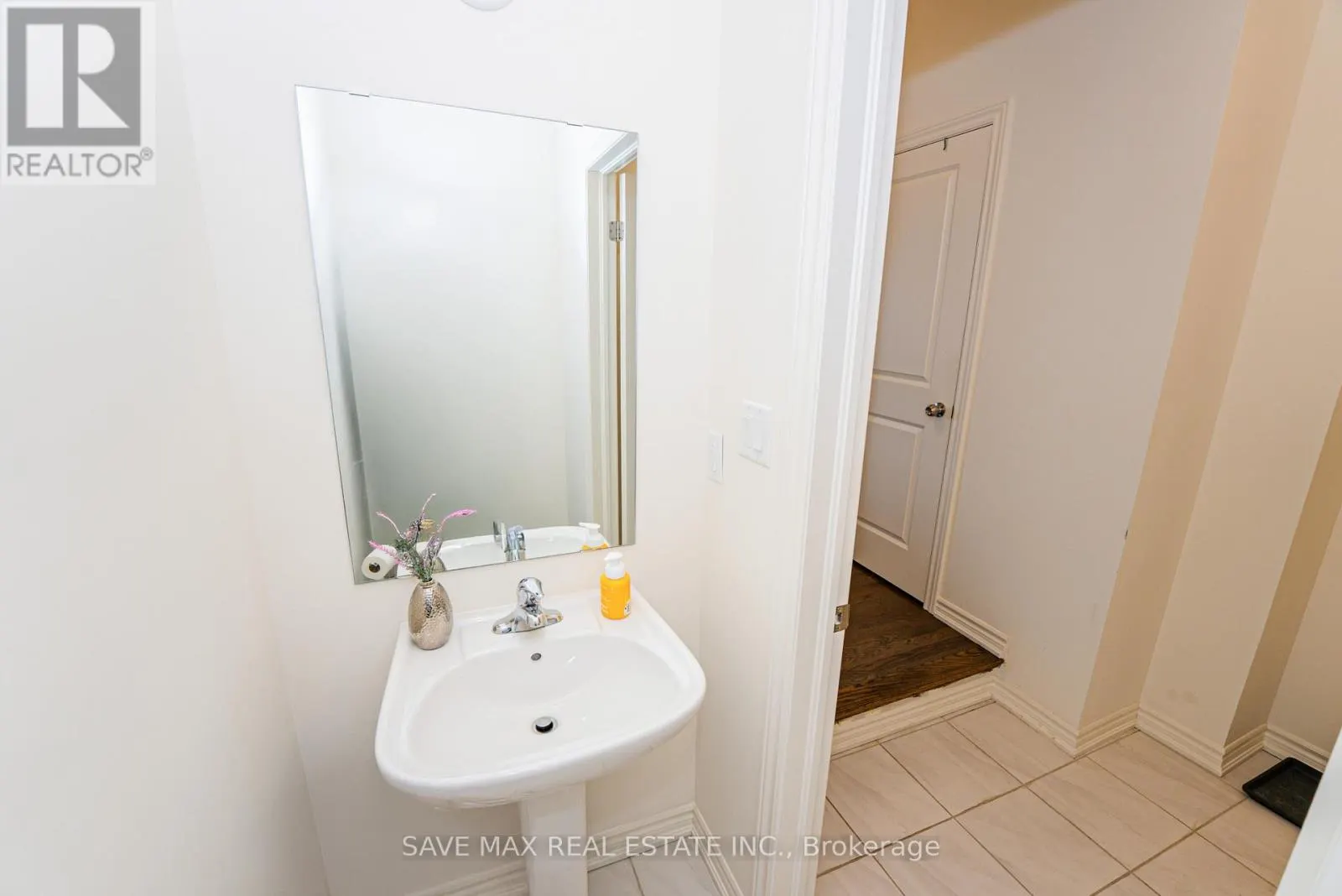 2092 COPPERMINE STREET