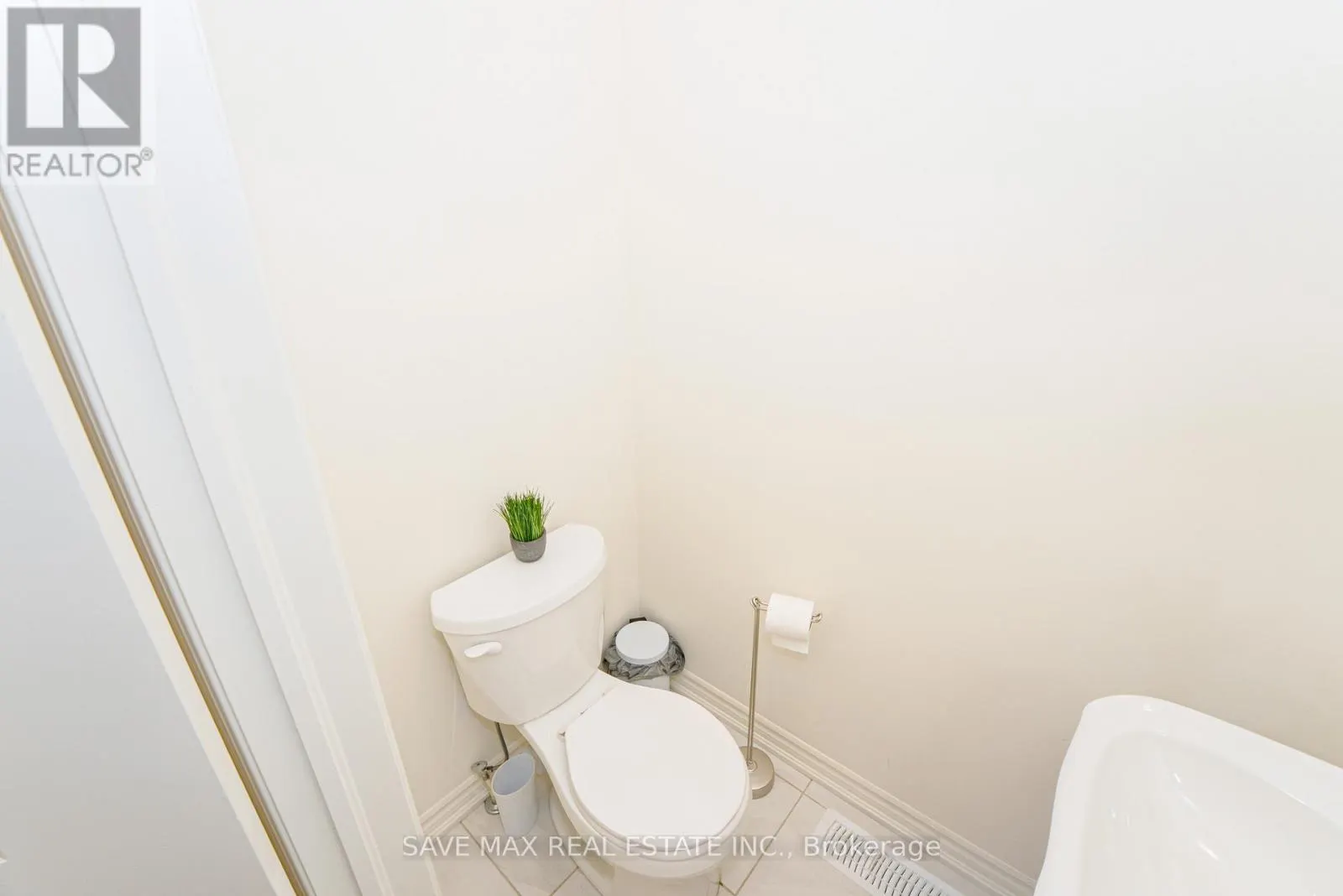 2092 COPPERMINE STREET