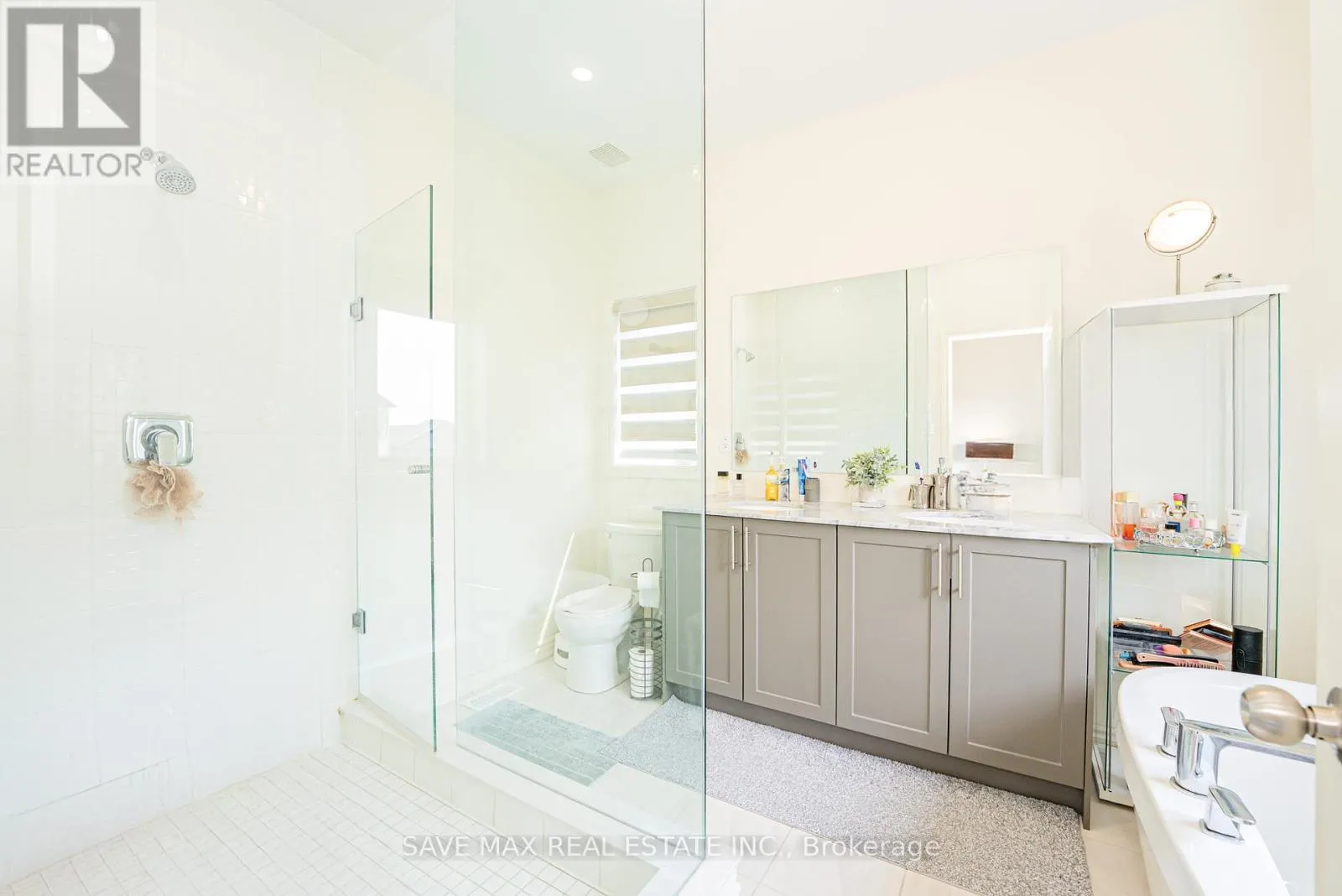 2092 COPPERMINE STREET