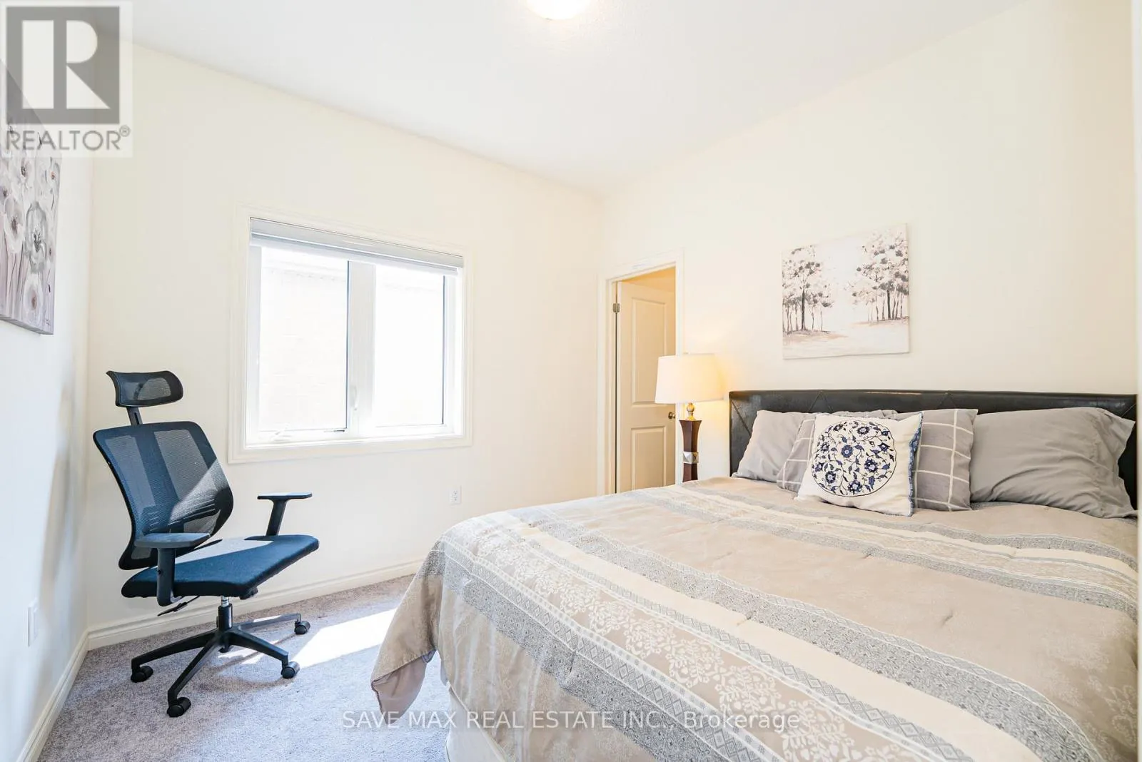 2092 COPPERMINE STREET