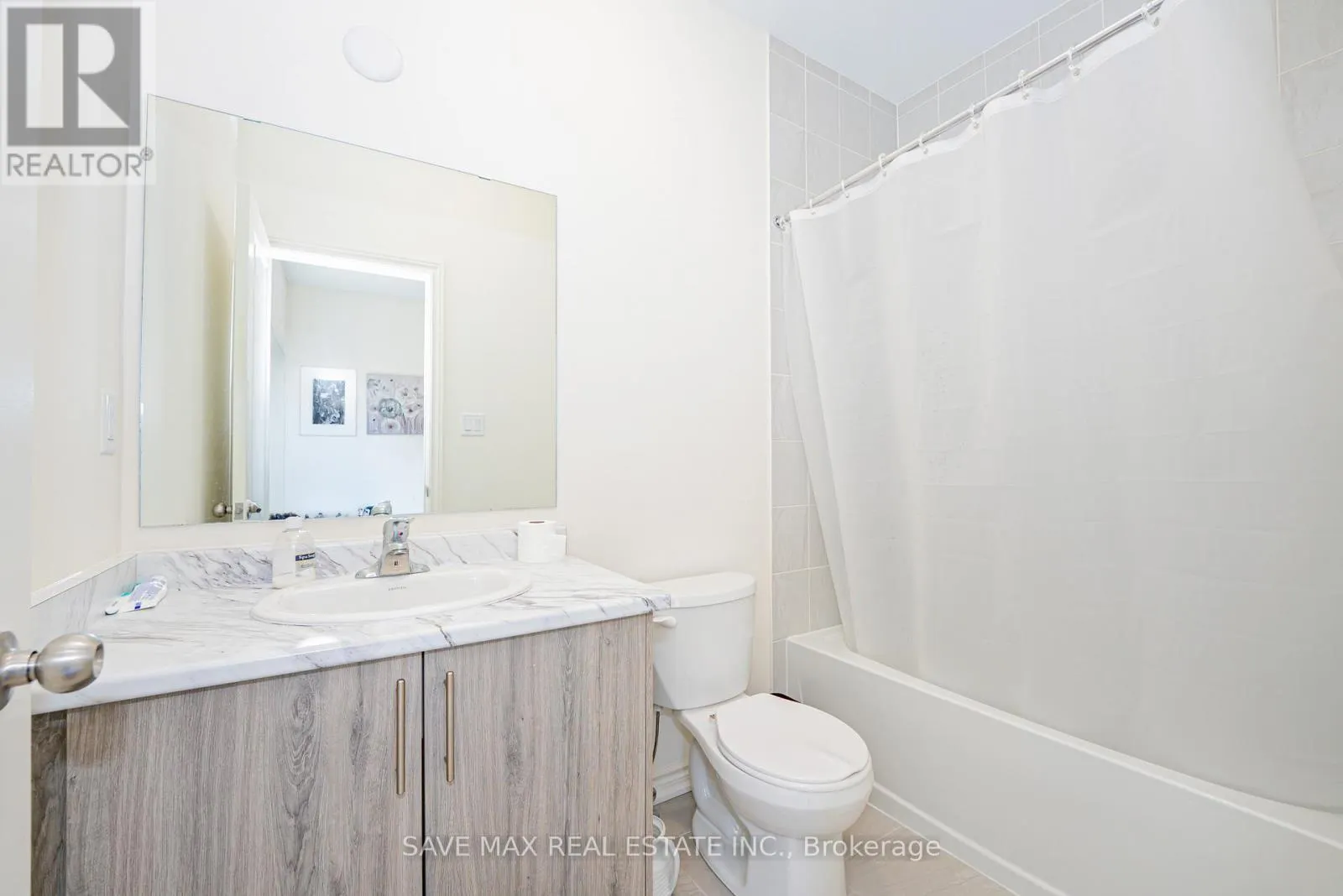 2092 COPPERMINE STREET