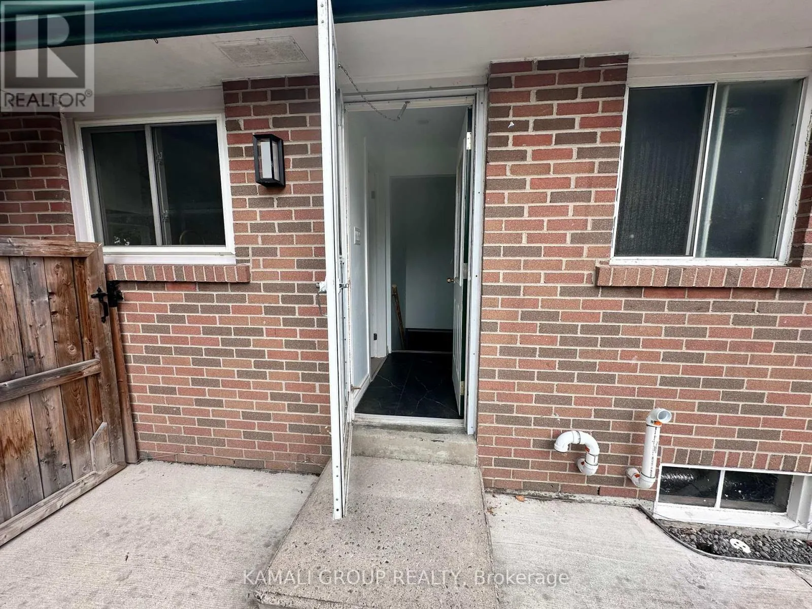 BSMT - 25 LEWIN CRESCENT