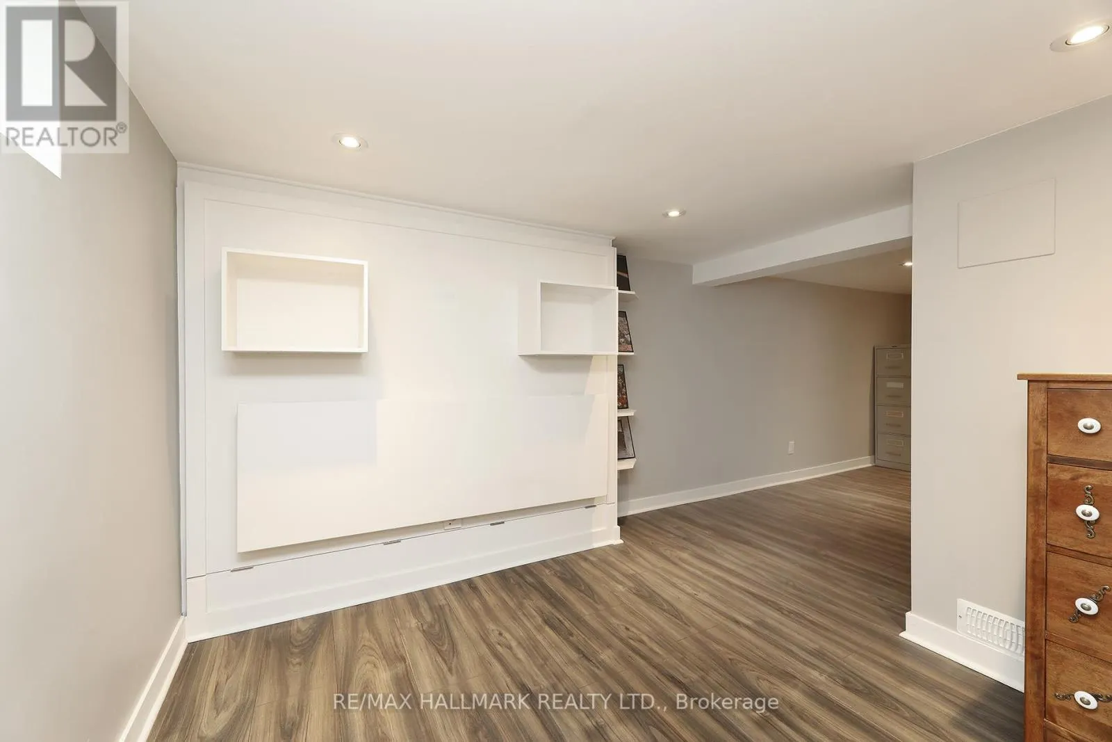 1 FURNIVAL ROAD
