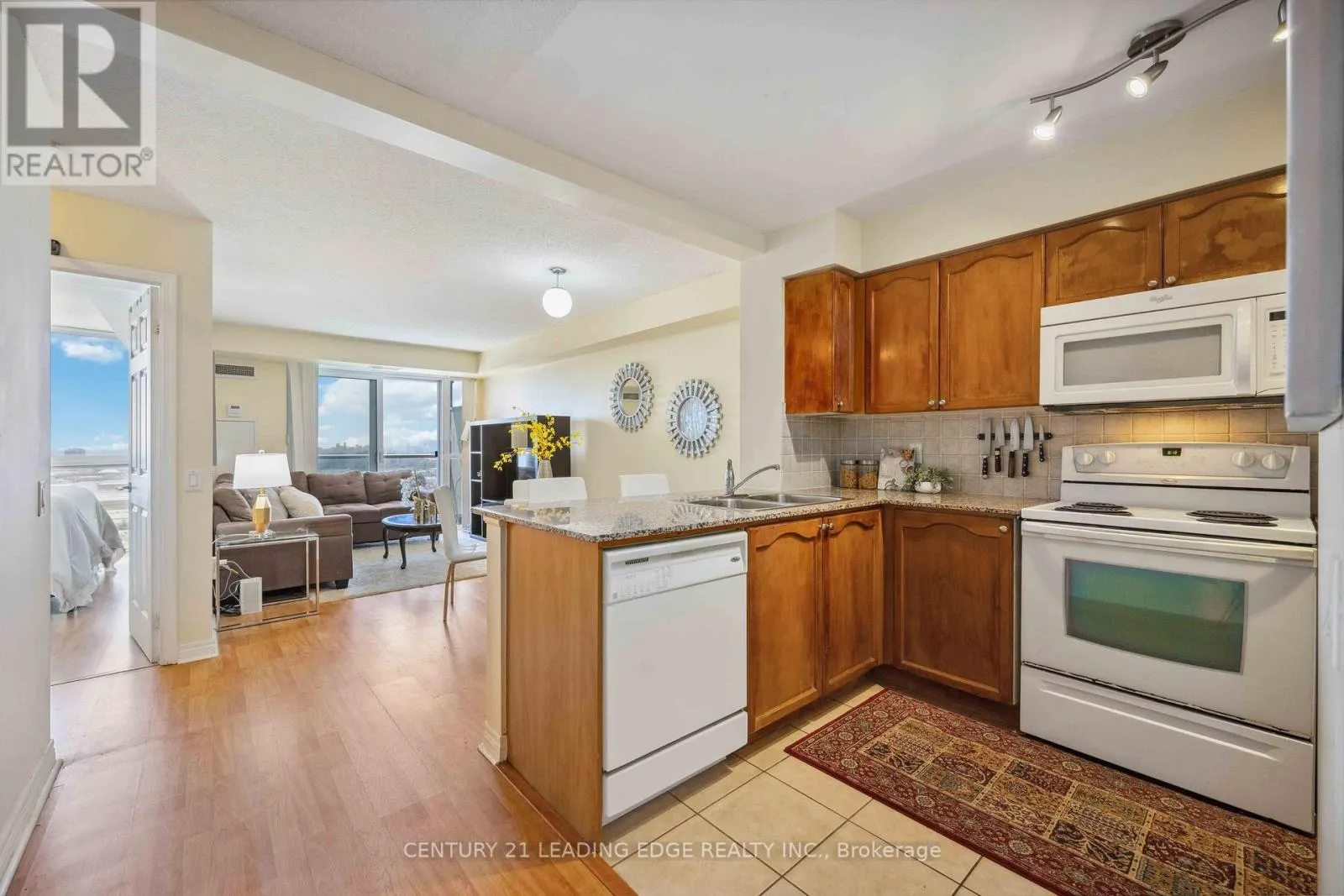 2301 - 83 BOROUGH DRIVE