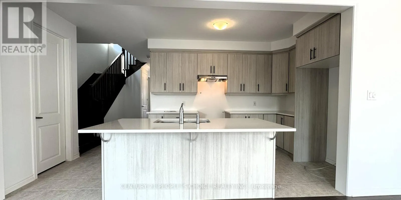 3323 MARCHINGTON SQUARE