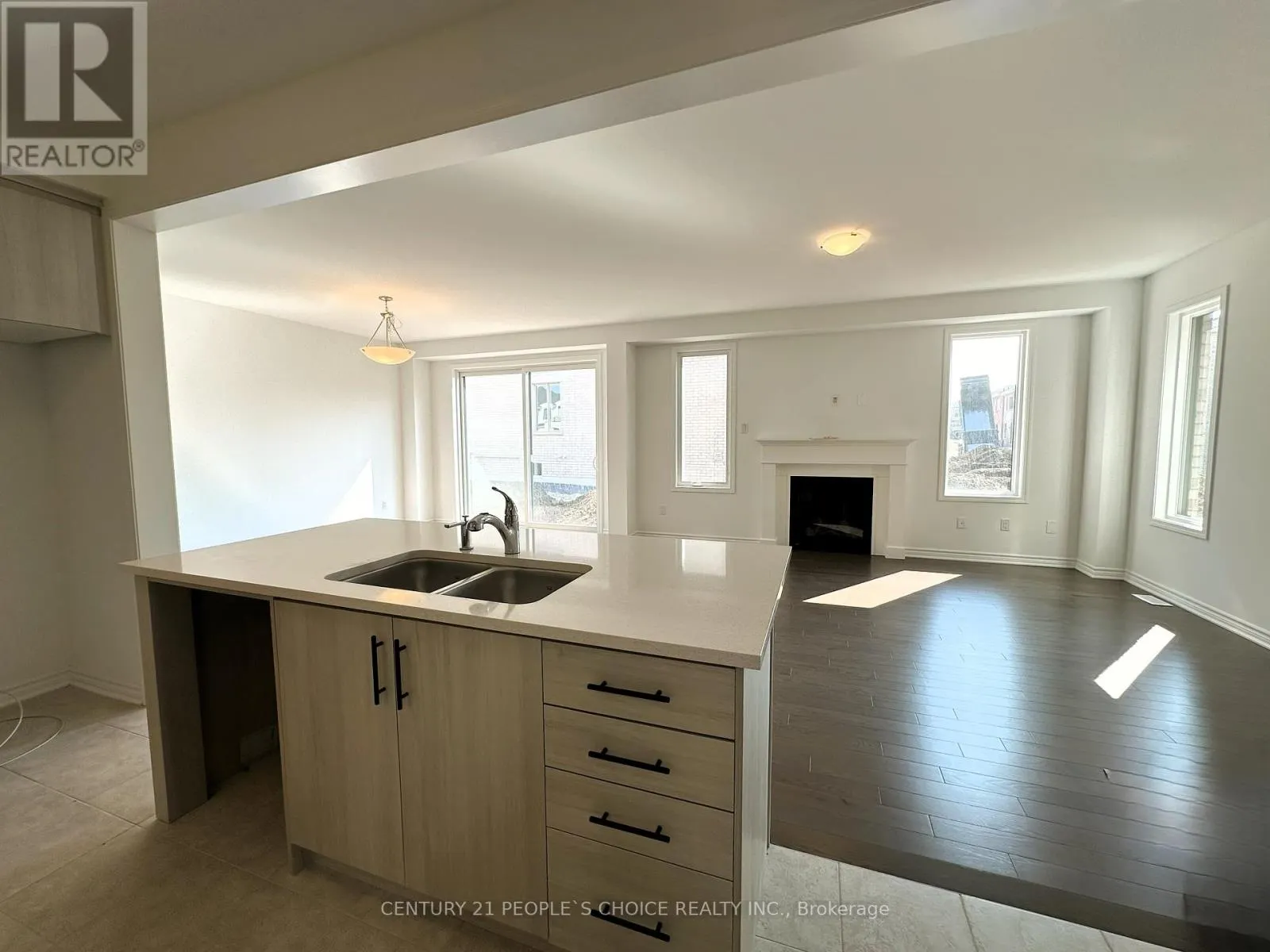 3323 MARCHINGTON SQUARE