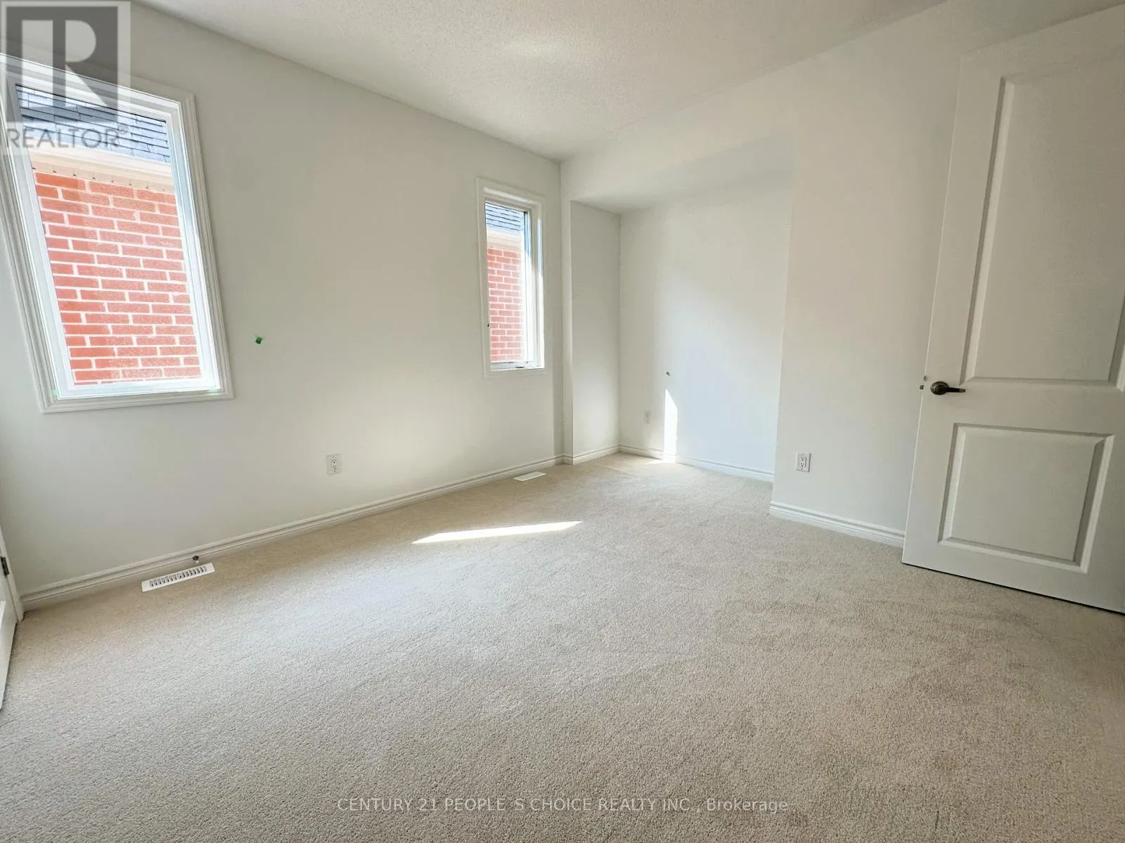 3323 MARCHINGTON SQUARE