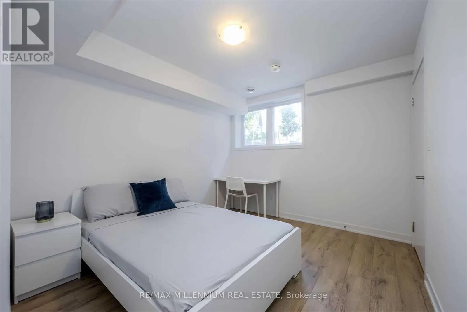 33 - 1740 SIMCOE UNIT 1 STREET