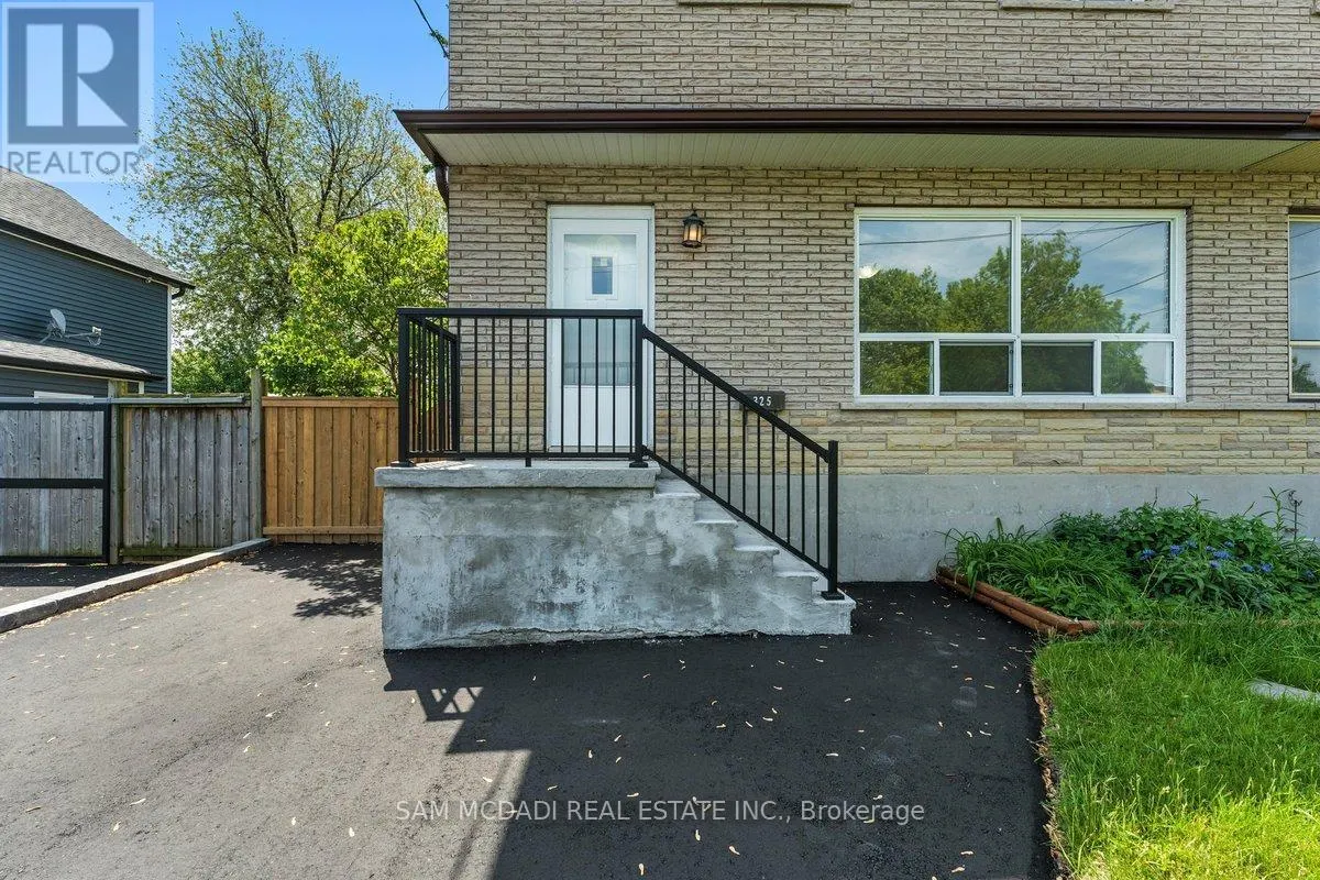 325 BANFF AVENUE