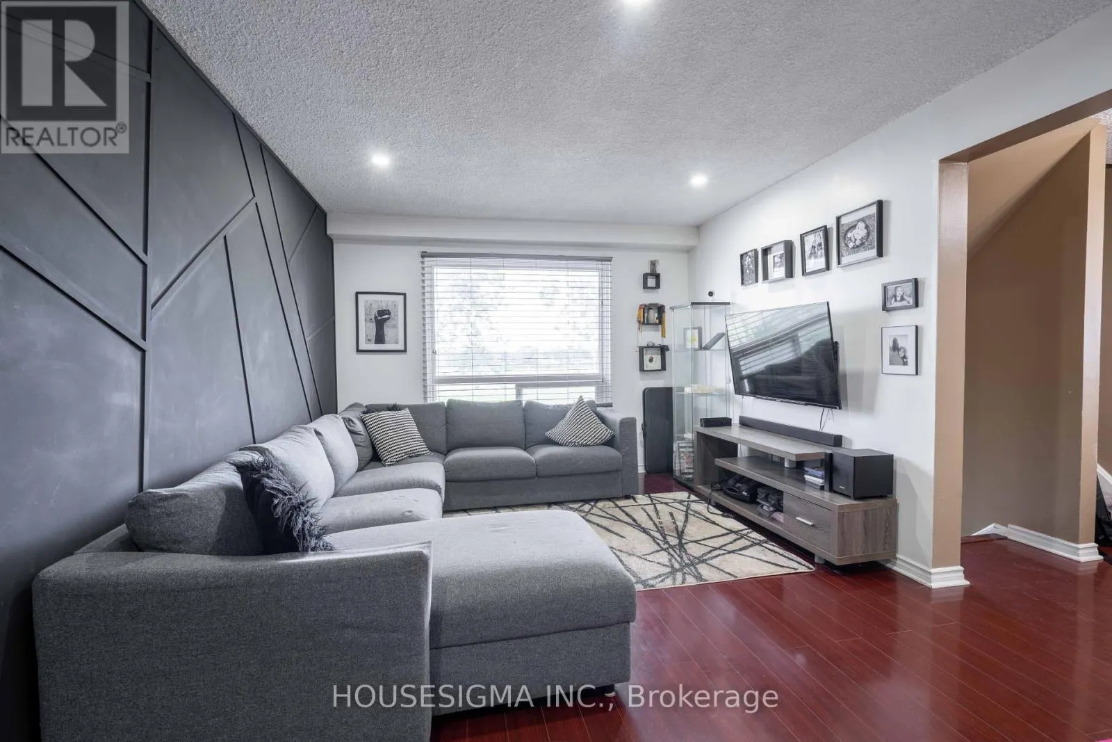 82 - 321 BLACKTHORN STREET