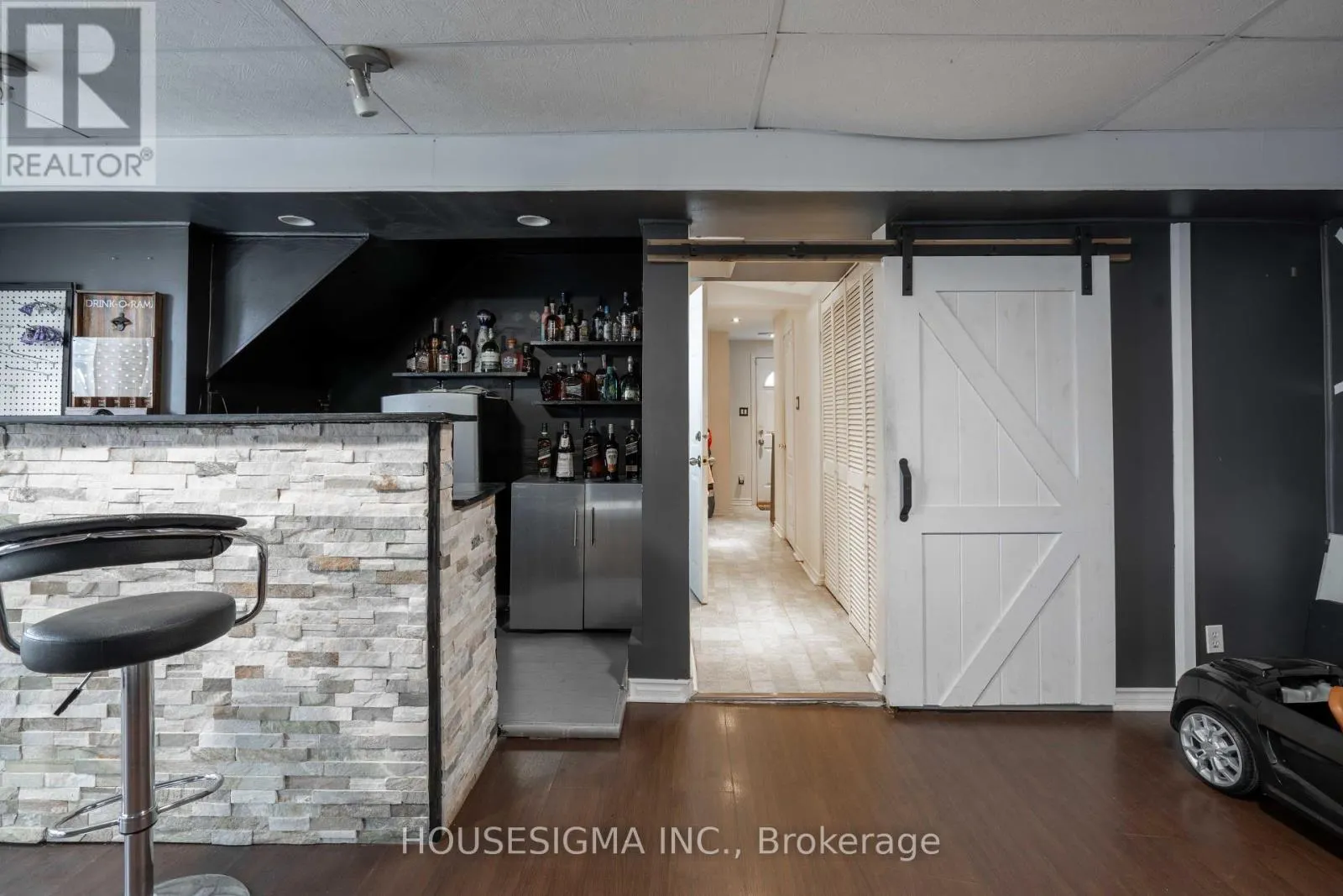 82 - 321 BLACKTHORN STREET