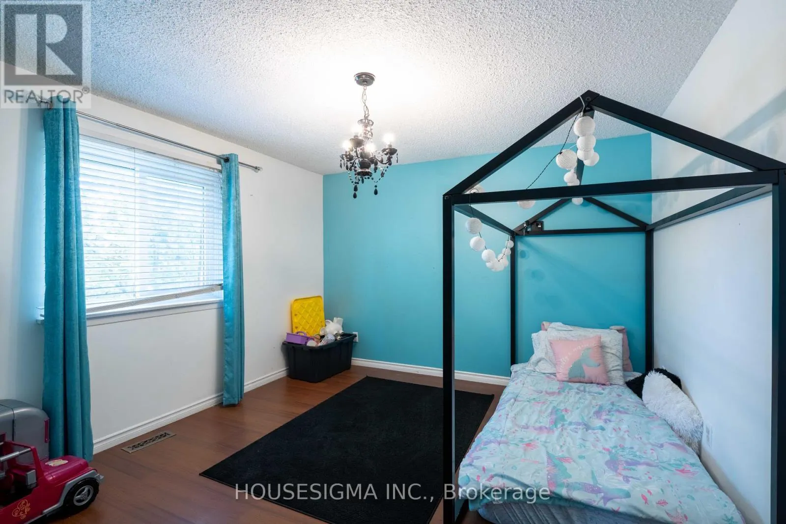 82 - 321 BLACKTHORN STREET