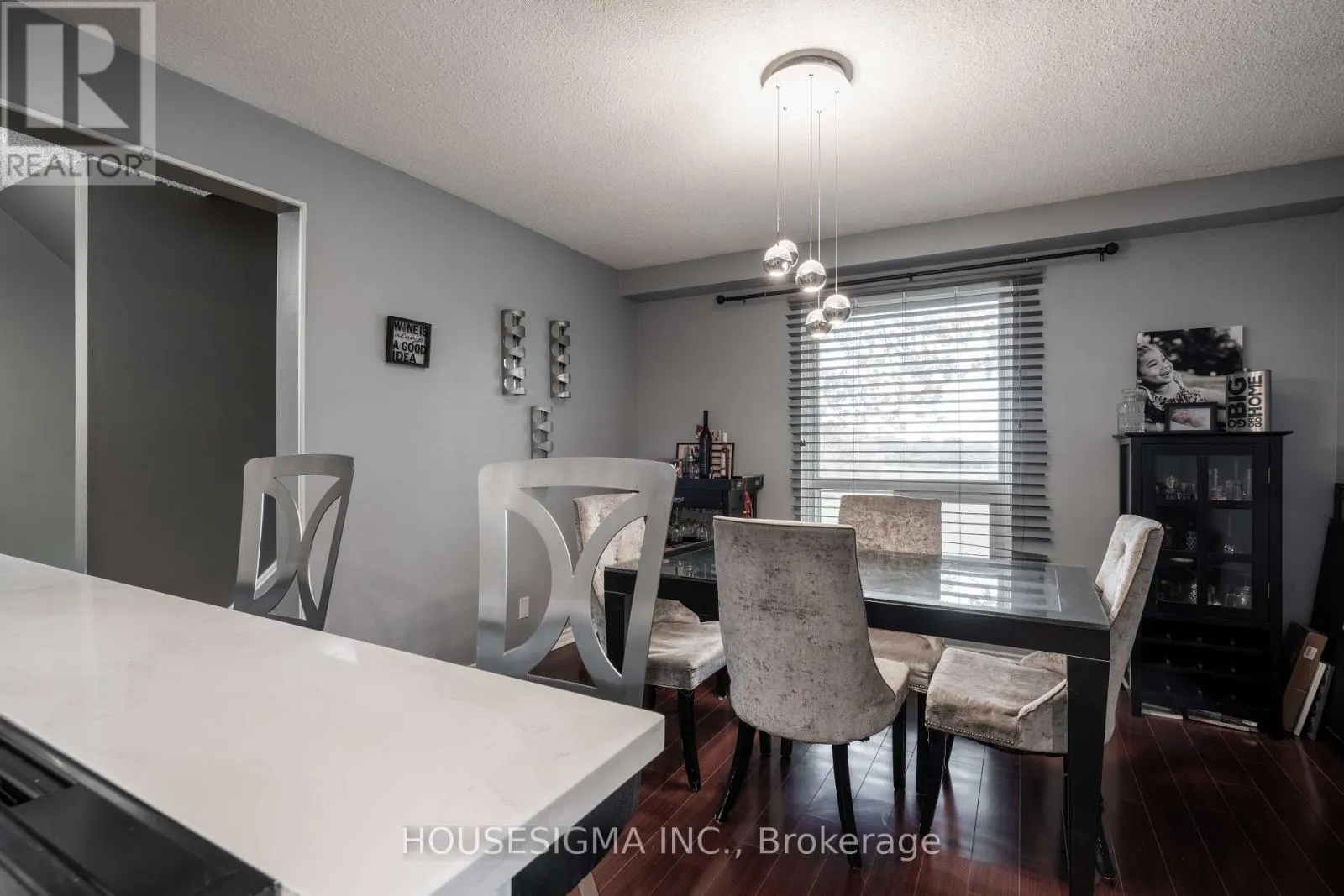 82 - 321 BLACKTHORN STREET