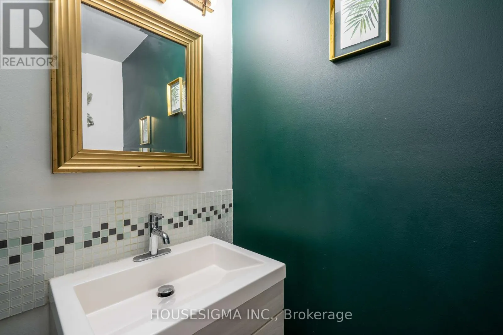82 - 321 BLACKTHORN STREET