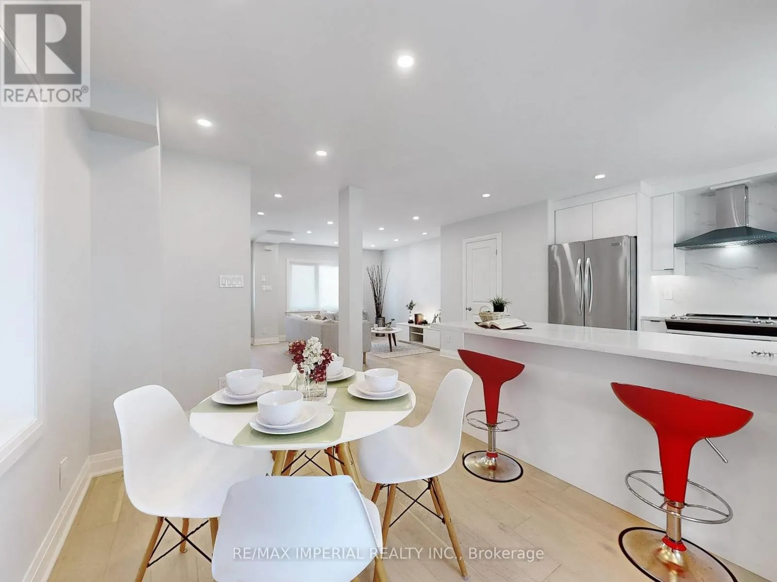 9 LESMOUNT AVENUE