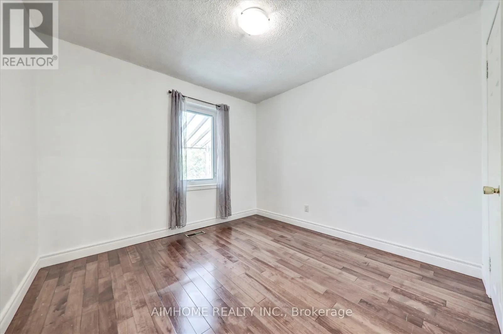 29 JEAVONS AVENUE