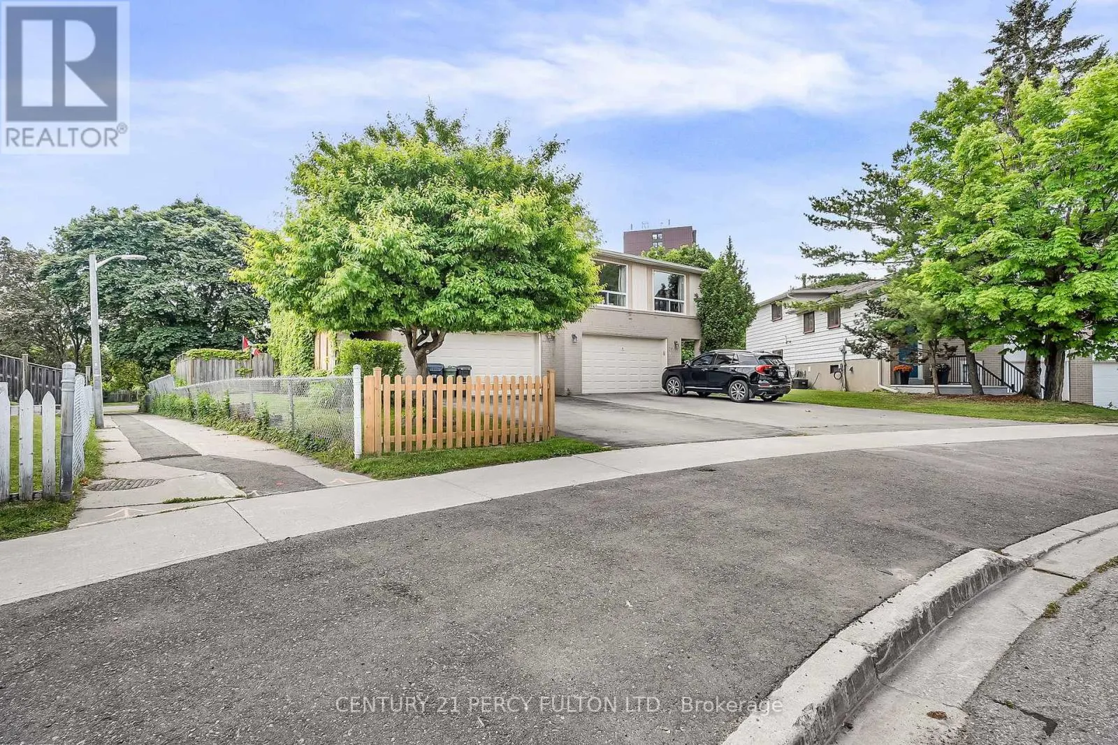 33 PETTIBONE SQUARE