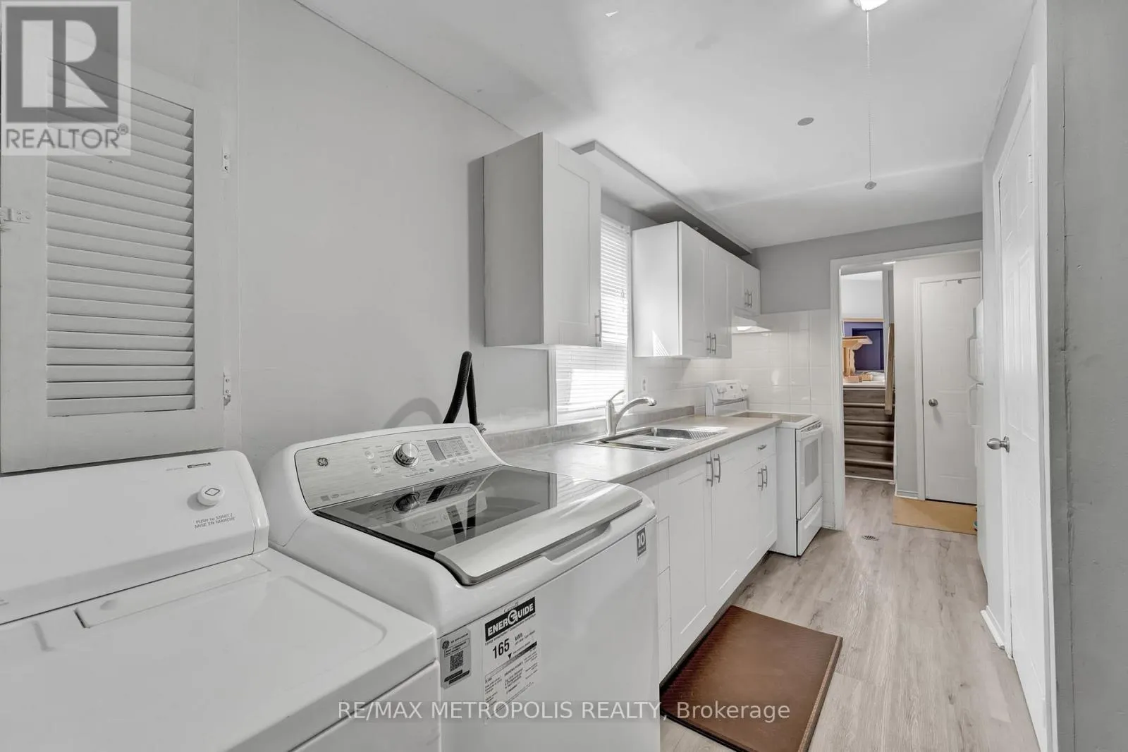 MAIN - 31 EMPIRE CRESCENT