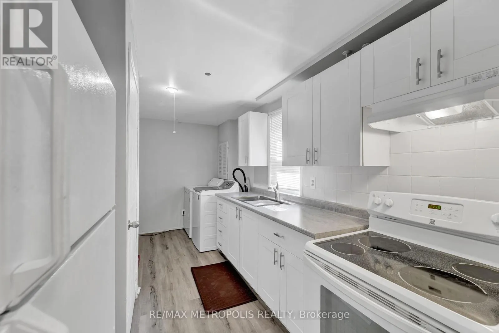 MAIN - 31 EMPIRE CRESCENT