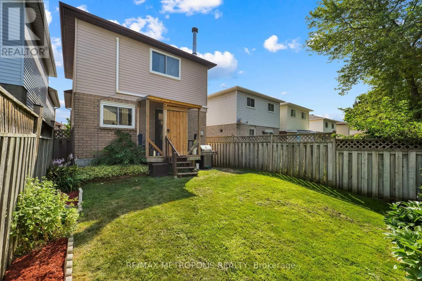 MAIN - 31 EMPIRE CRESCENT