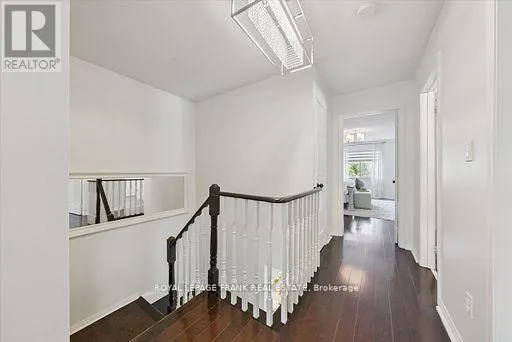 20 REGATTA CRESCENT