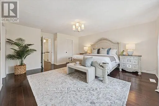 20 REGATTA CRESCENT