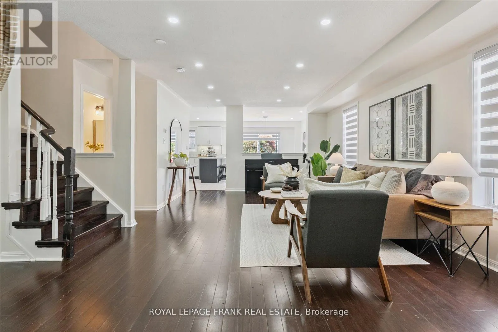 20 REGATTA CRESCENT