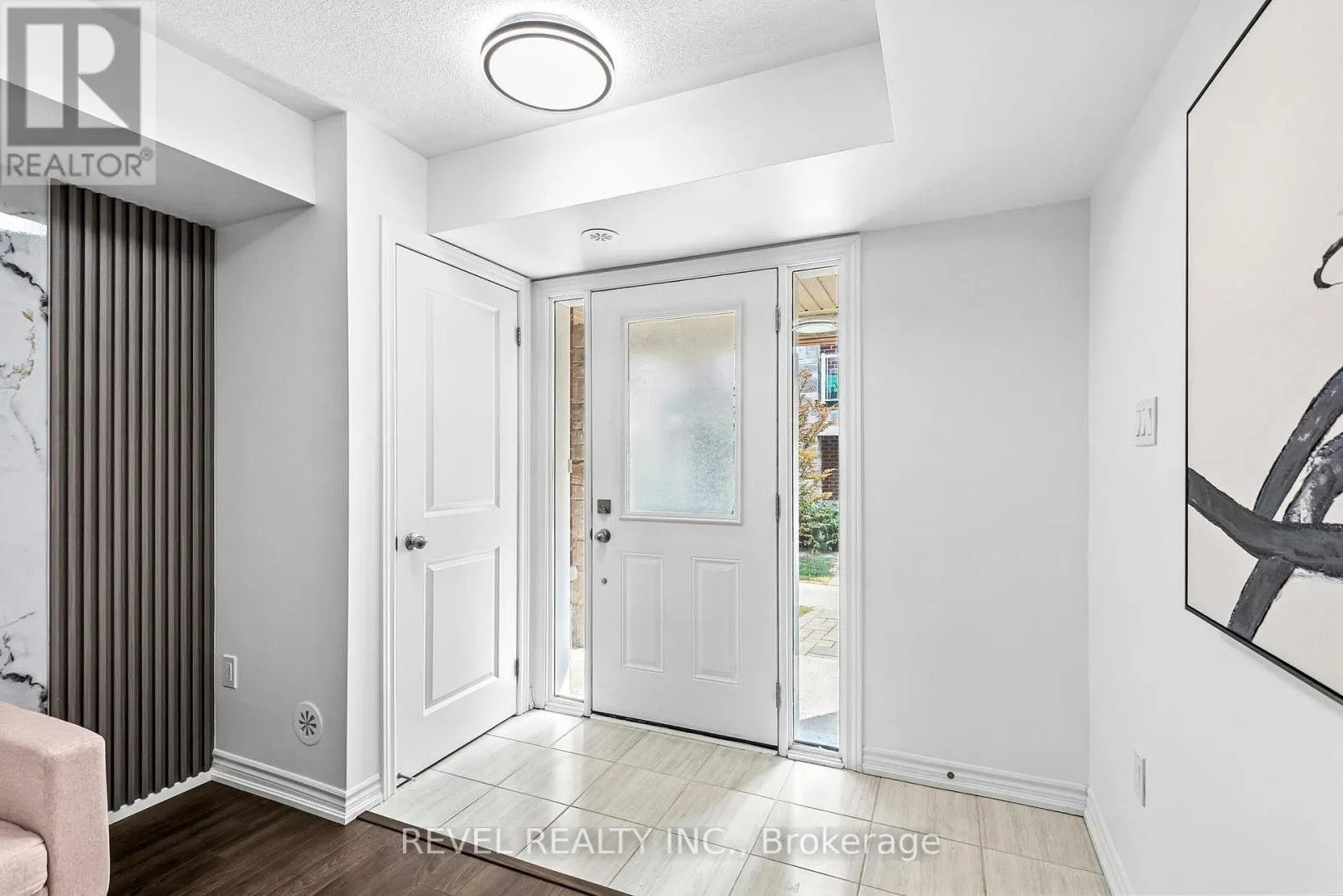 2621 GARRISON CROSSING