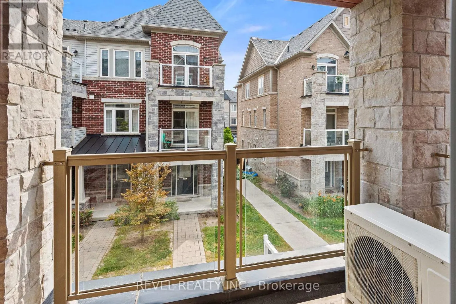 2621 GARRISON CROSSING