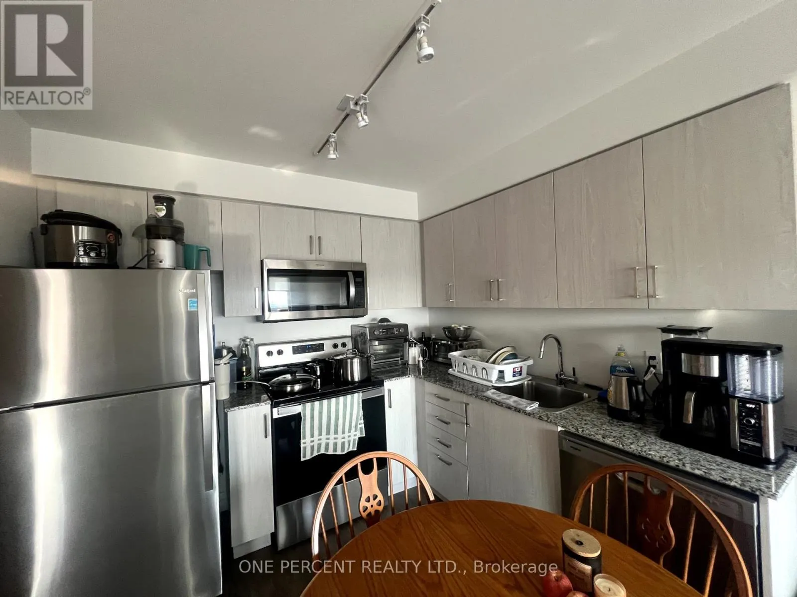 2108 - 20 MEADOWGLEN PLACE