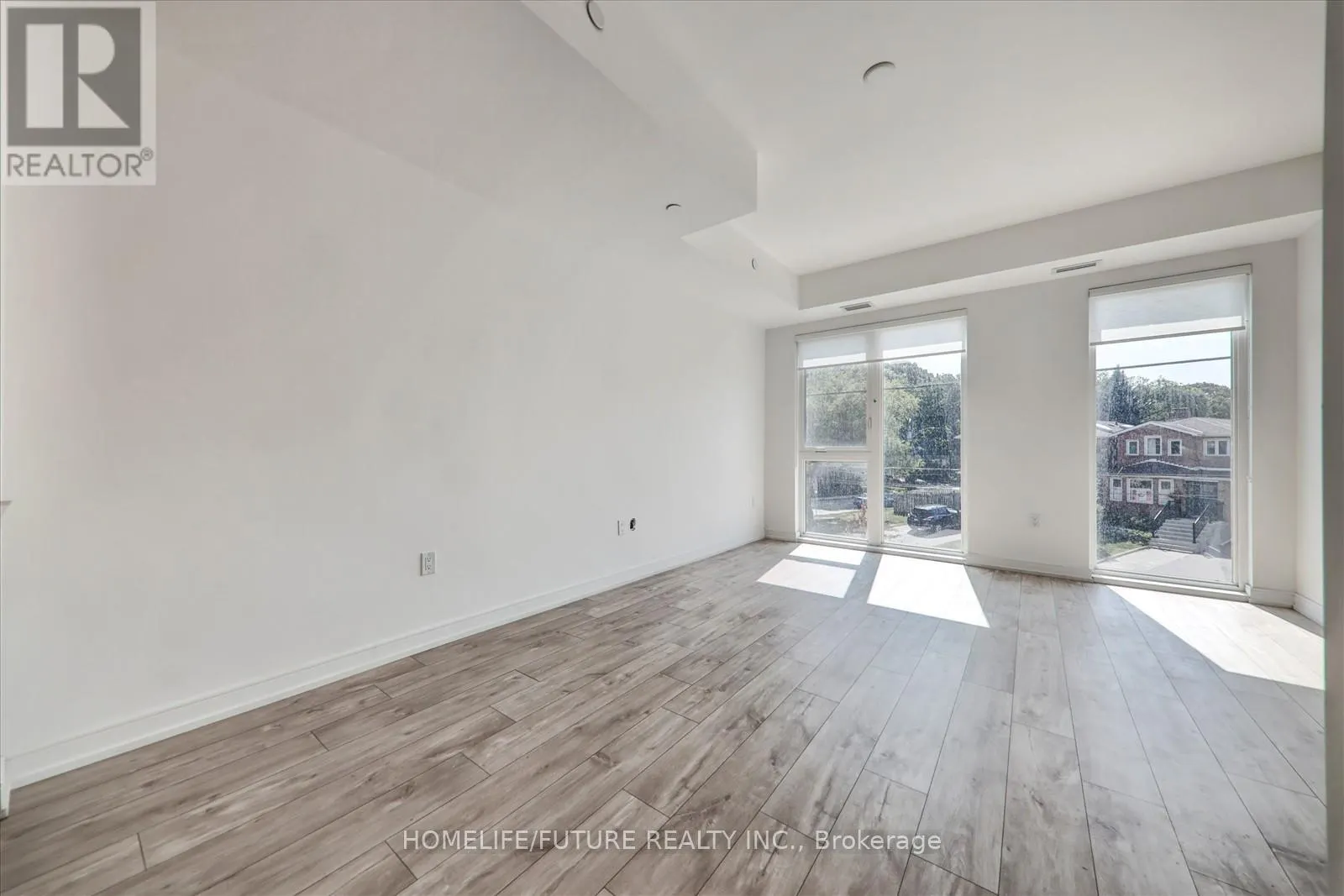 11 - 168 CLONMORE DRIVE