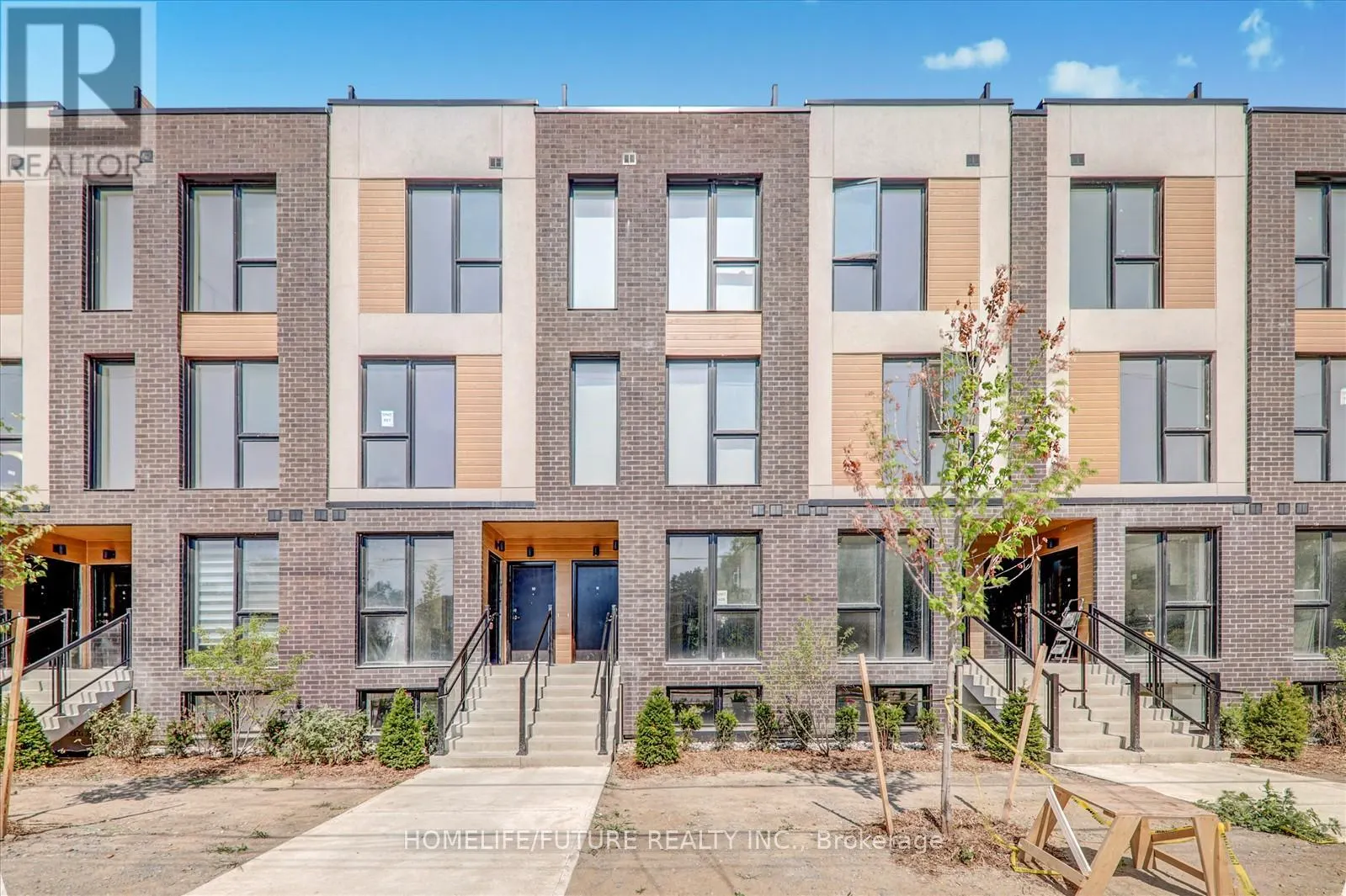 11 - 168 CLONMORE DRIVE