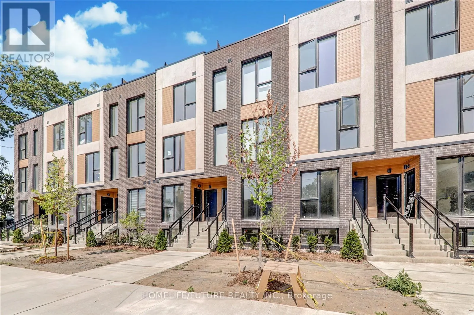 11 - 168 CLONMORE DRIVE