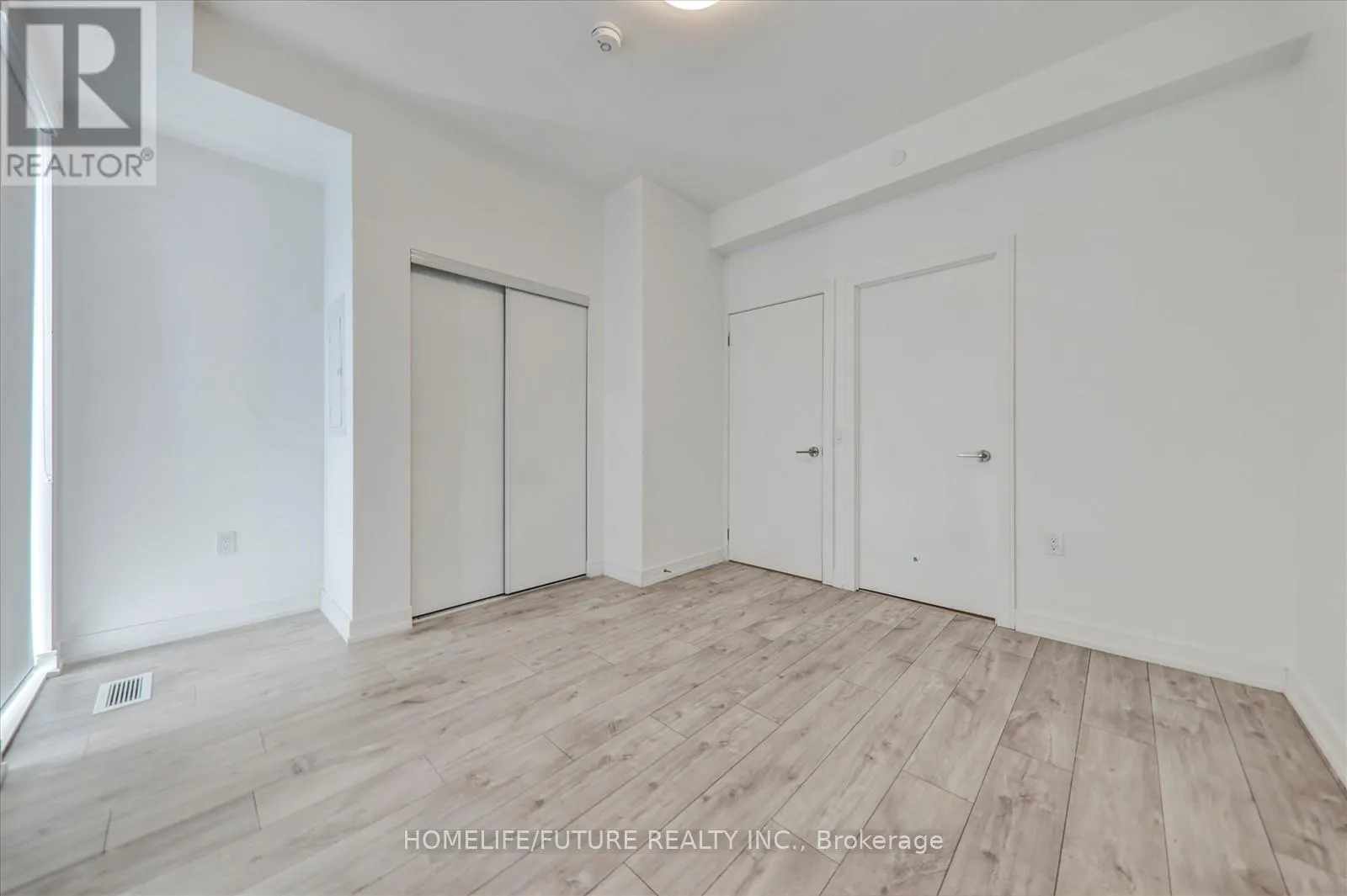 11 - 168 CLONMORE DRIVE