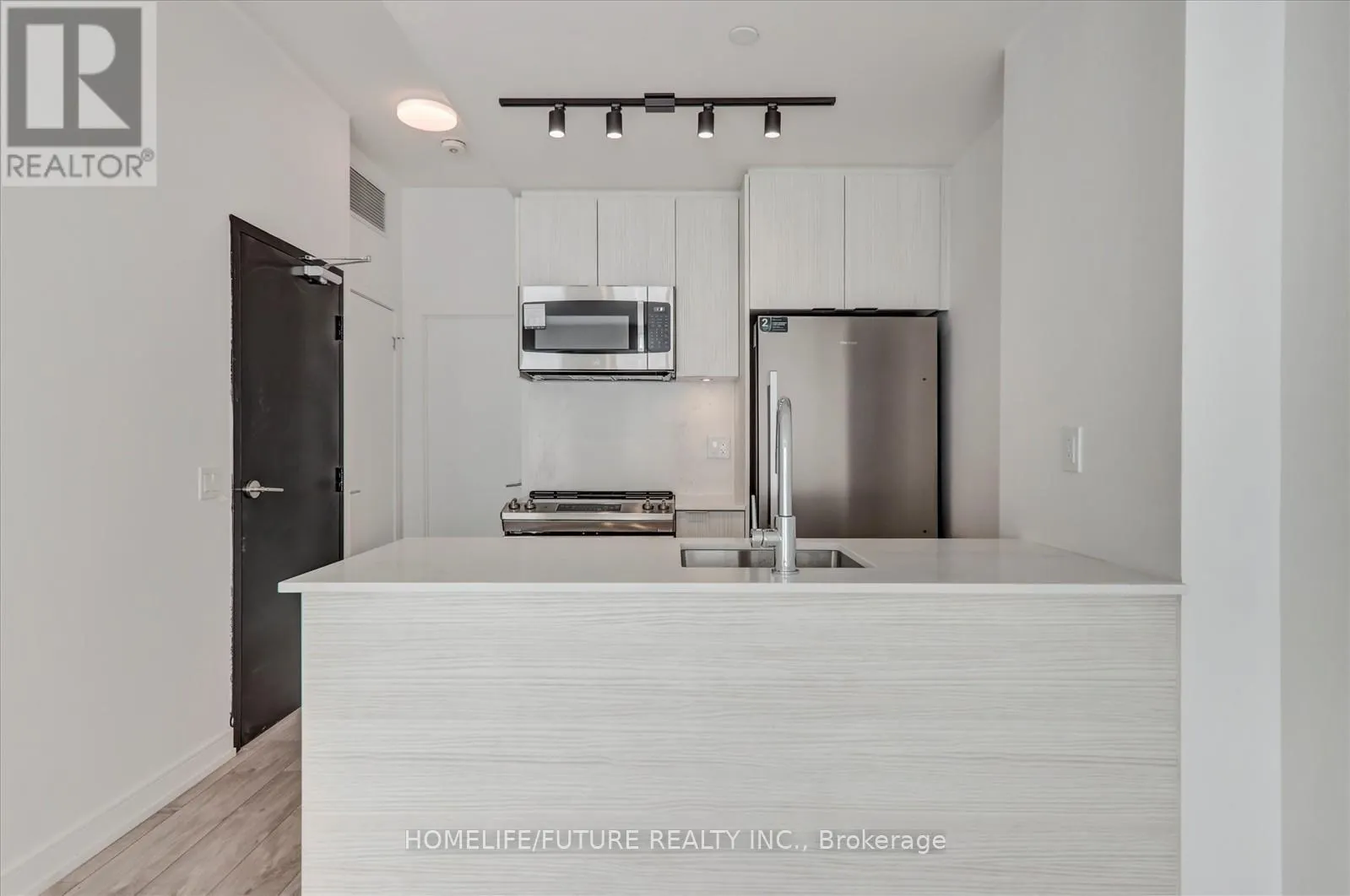 11 - 168 CLONMORE DRIVE