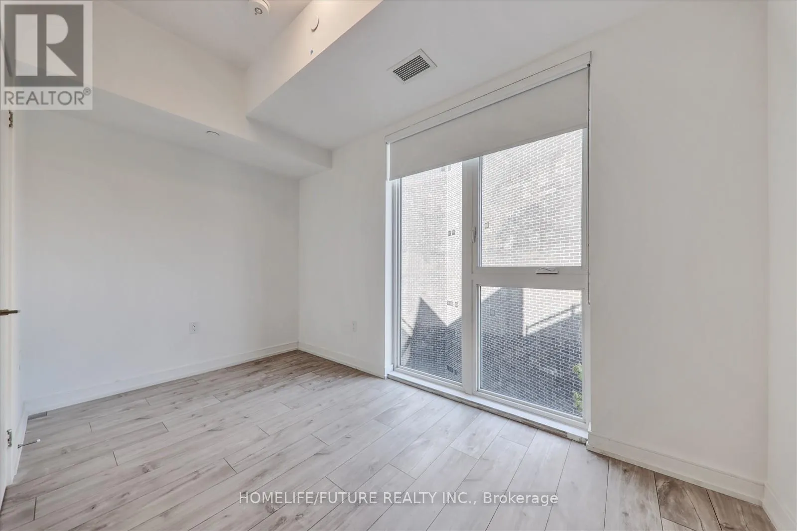 11 - 168 CLONMORE DRIVE