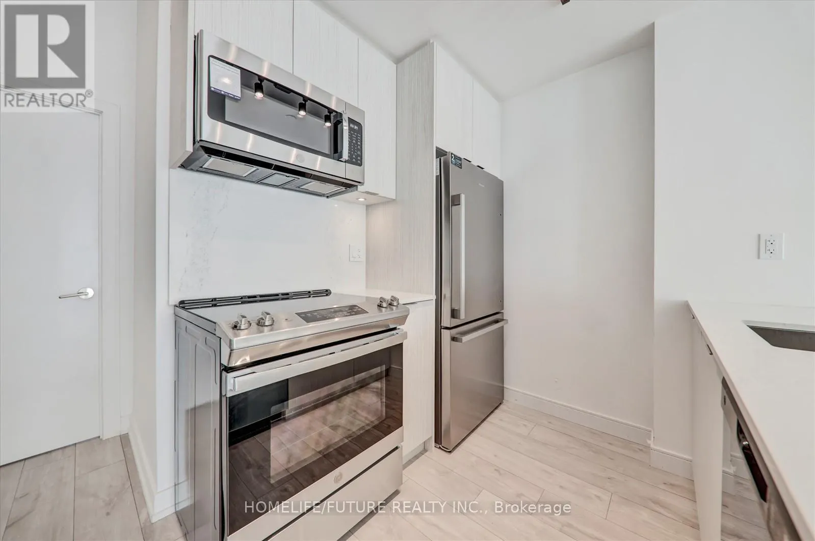 11 - 168 CLONMORE DRIVE