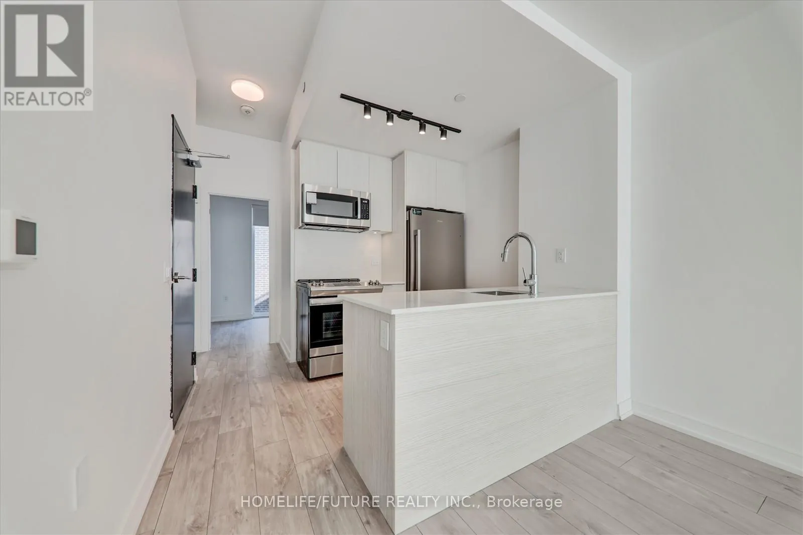 11 - 168 CLONMORE DRIVE