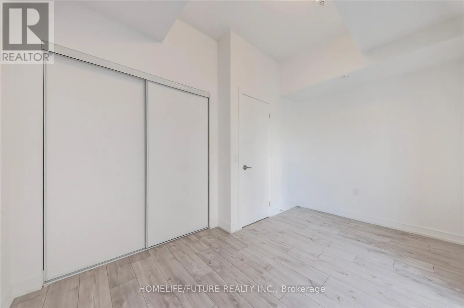 11 - 168 CLONMORE DRIVE