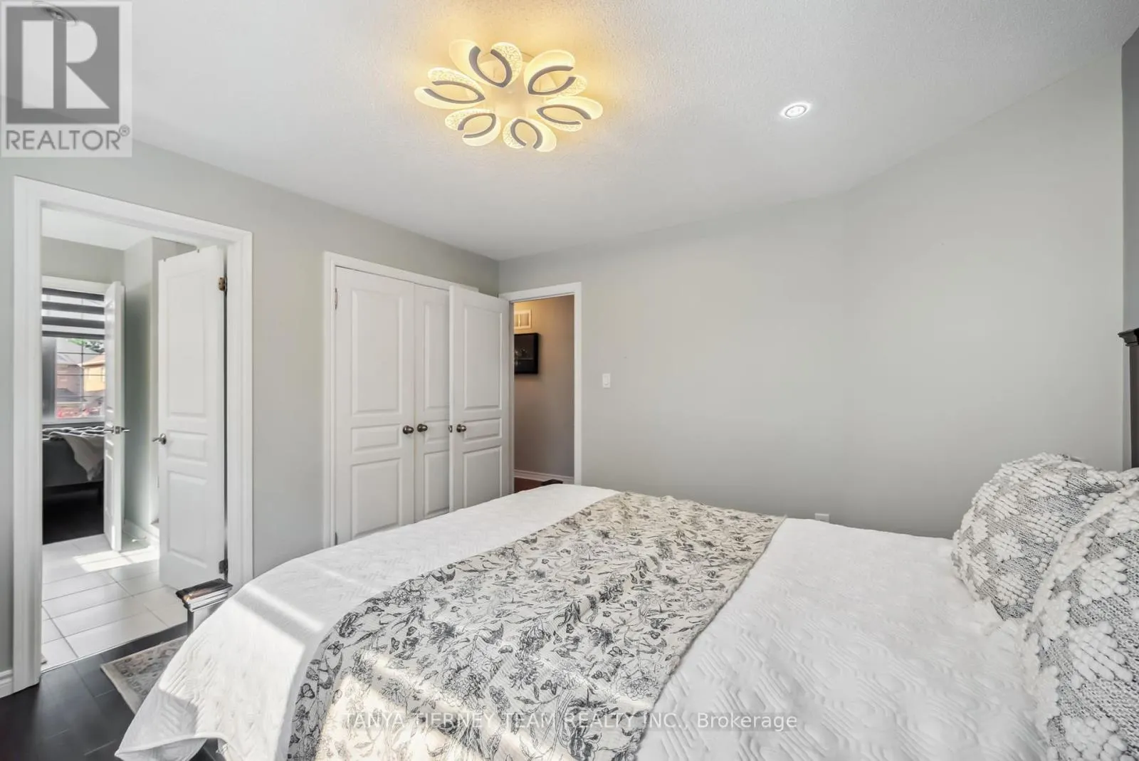 165 RIVERS EDGE PLACE