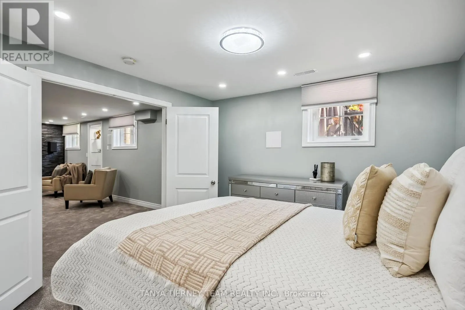 165 RIVERS EDGE PLACE