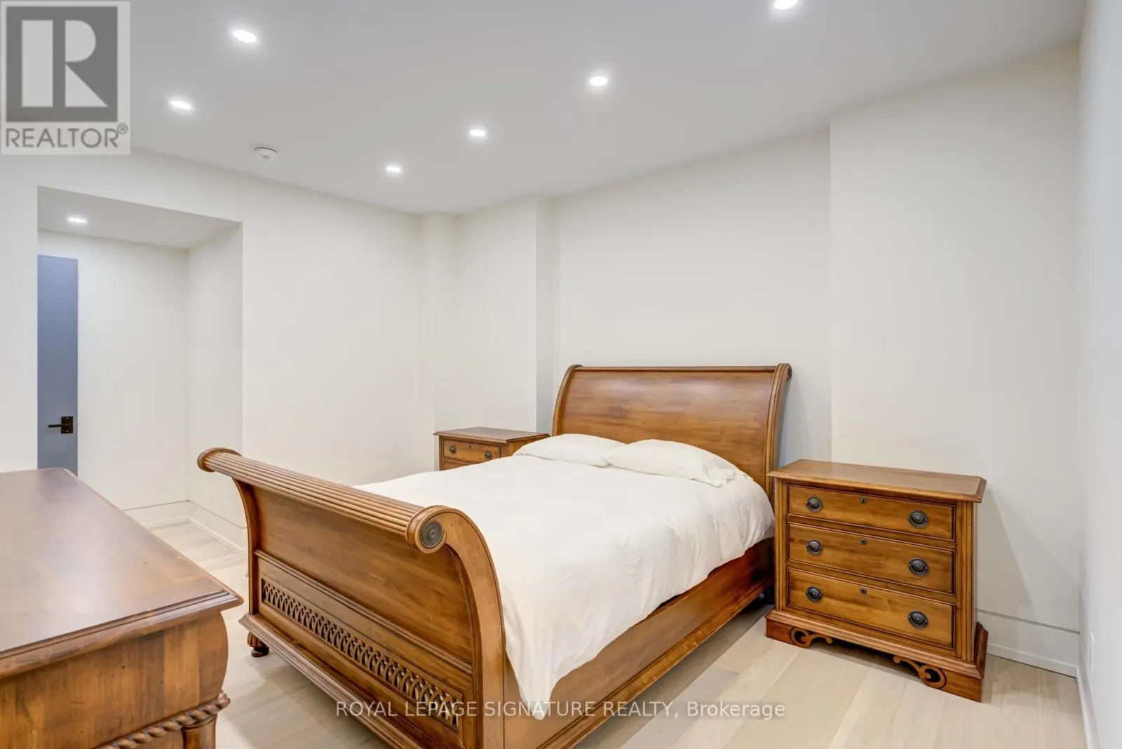 LOWER LEVEL - 27 SCOTLAND ROAD