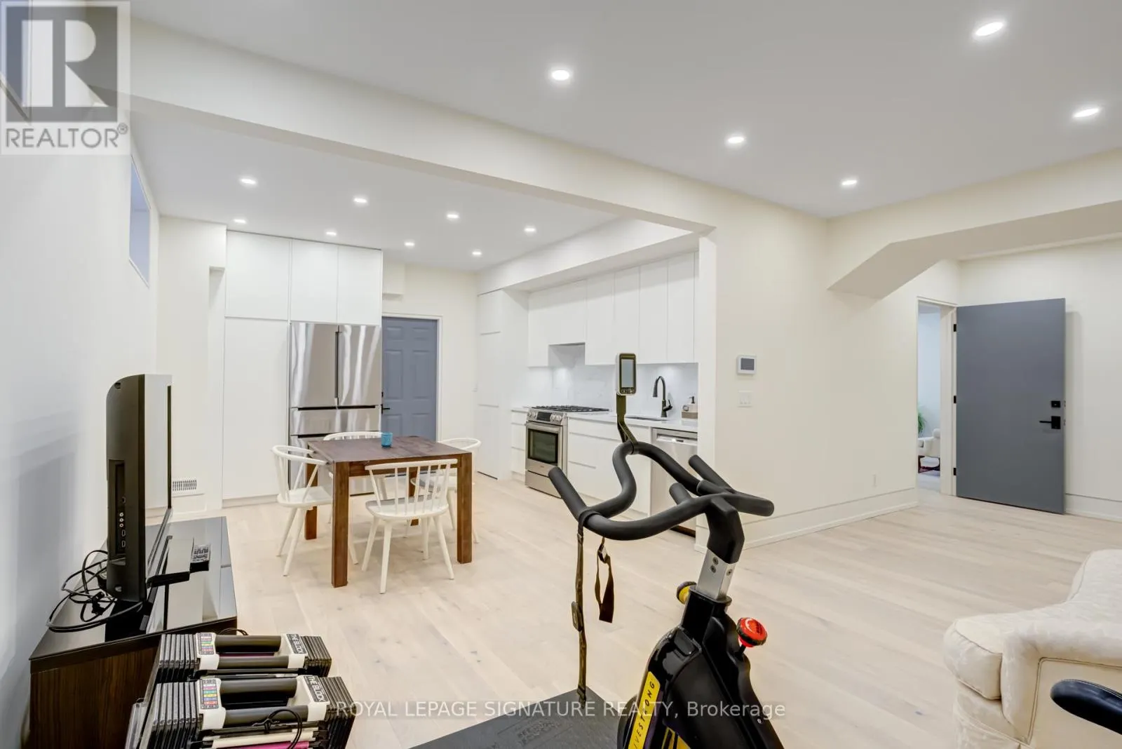 LOWER LEVEL - 27 SCOTLAND ROAD