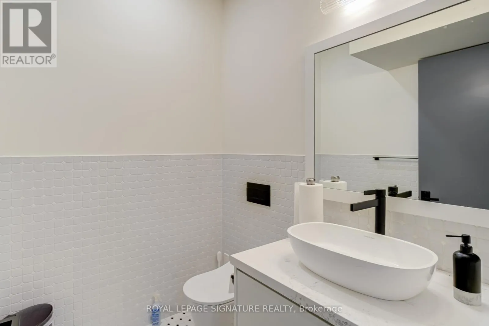 LOWER LEVEL - 27 SCOTLAND ROAD